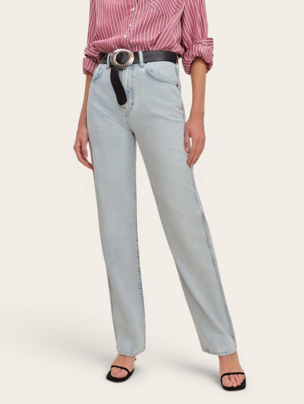 Reformation Val 90s Mid-Rise Straight Jeans in Shasta Wash size 30